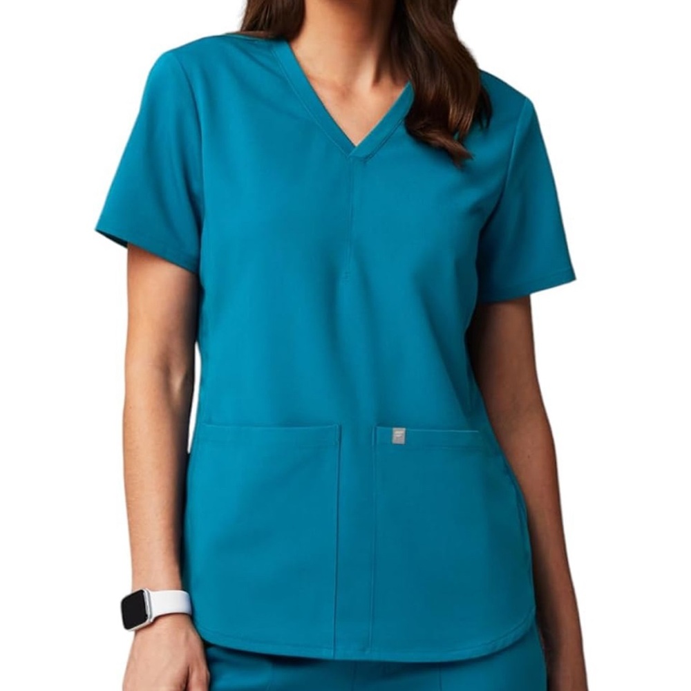 Fabletics Women's Method 2-Pocket Scrub Top